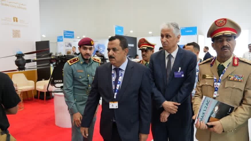 وزير الدفاع اليمني يحضر افتتاح معرض دبي للطيران 2025