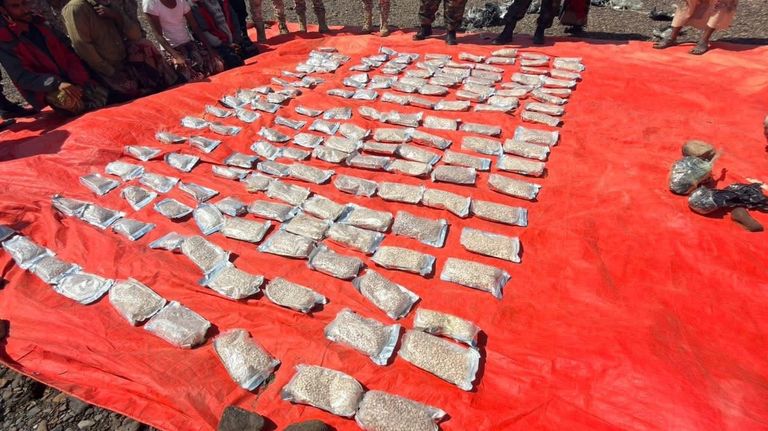 العمالقة تعلن عن ضبط قارب يحمل 600 ألف قرص كبتاغون في اليمن