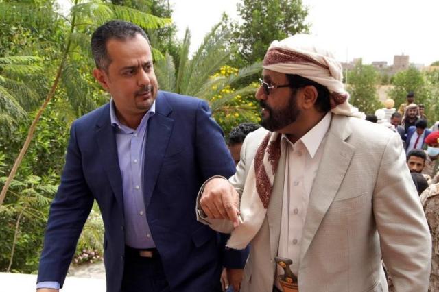 هذا ما دار بين العرادة ومعين عبدالملك خلال مكالمة هاتفية والأخير يتحدث عن انتصار كبير قادم لليمن