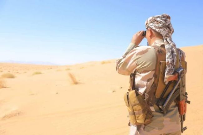 محلل عسكري يكشف عن قرار جديد مرتقب بشأن توحيد التشكيلات المسلحة تحت قيادة وزارة الدفاع