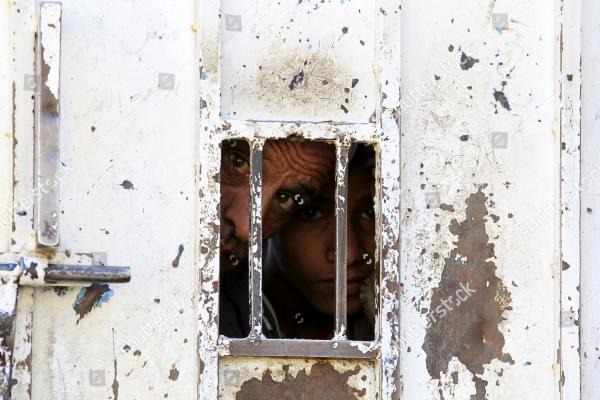 مصير غامض يلف مئات المدنيين في سجون مليشيا الحوثي الإرهابية