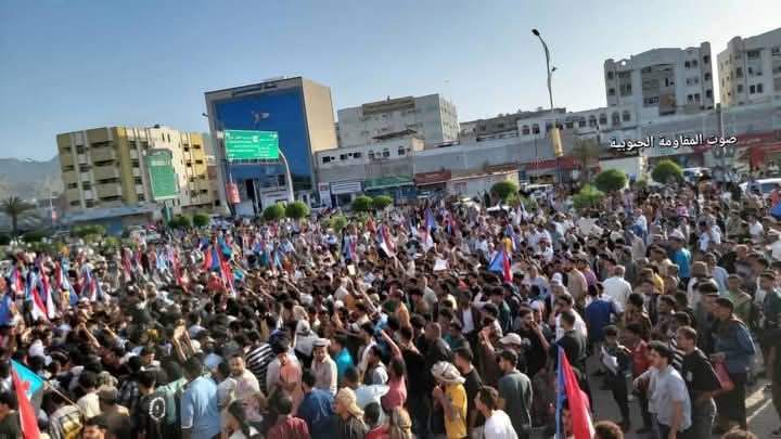  اللجنة الأمنية في عدن تمنع تنظيم أي تظاهرات أو فعاليات جماهيرية