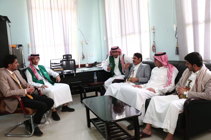هيئة مستشفى مأرب تبحث مع البرنامج السعودي دعماً صحياً لتحسين الخدمات الطبية