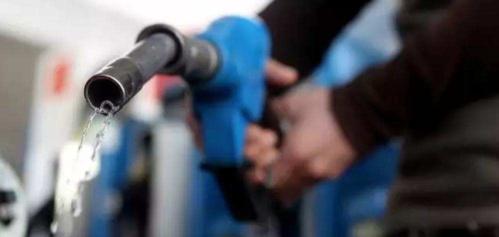 شركة النفط تنفي رسمياً وجود زيادة جديدة في سعر البترول..تفاصيل