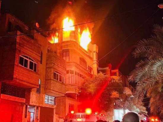 احتفال يتحول إلى فاجعة هزت العالم .. حريق مهول يقتل 25 فردًا من عائلة واحدة في هذه الدولة العربية (تفاصيل)