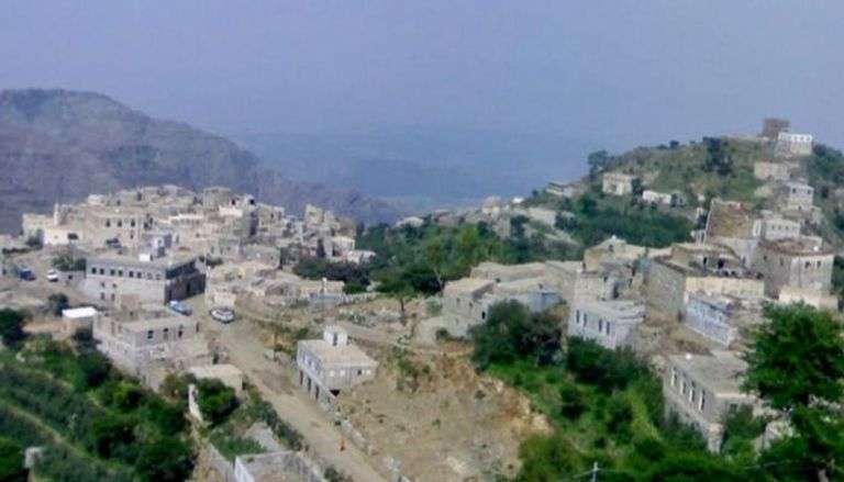 "الشقب".. قرية يمنية حولها الحوثيون إلى أطلال (صور)