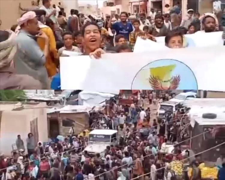 مظاهرة جماهيرية غاضبة في شبوة تنديدا بتكميم الأفواه