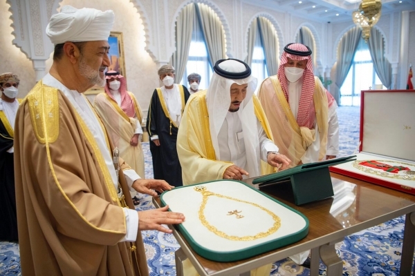 مباحثات سعودية عمانية لحل الأزمة اليمنية