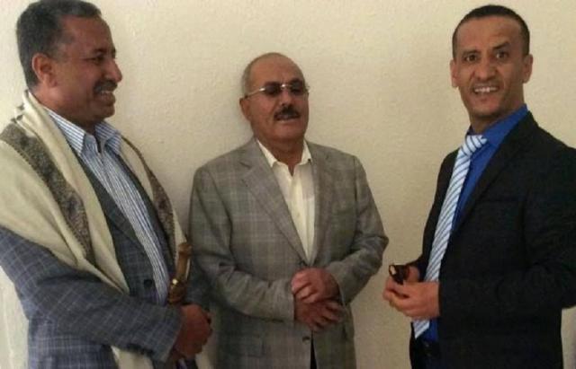 لصالح من يعمل "السكرتير الصحفي" للزعيم و مصادر مقربة من العميد طارق تكشف عن موقفه! 