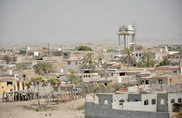 قصف حوثي استهدف مناطق سكنية في الحديدة يسفر عن إصابة مدني