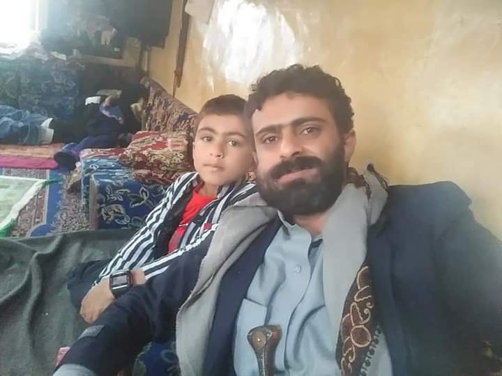 أول صورة لعيسى العذري بعد الإفراج عنه ومكوثه في السجن لما يقارب الشهرين