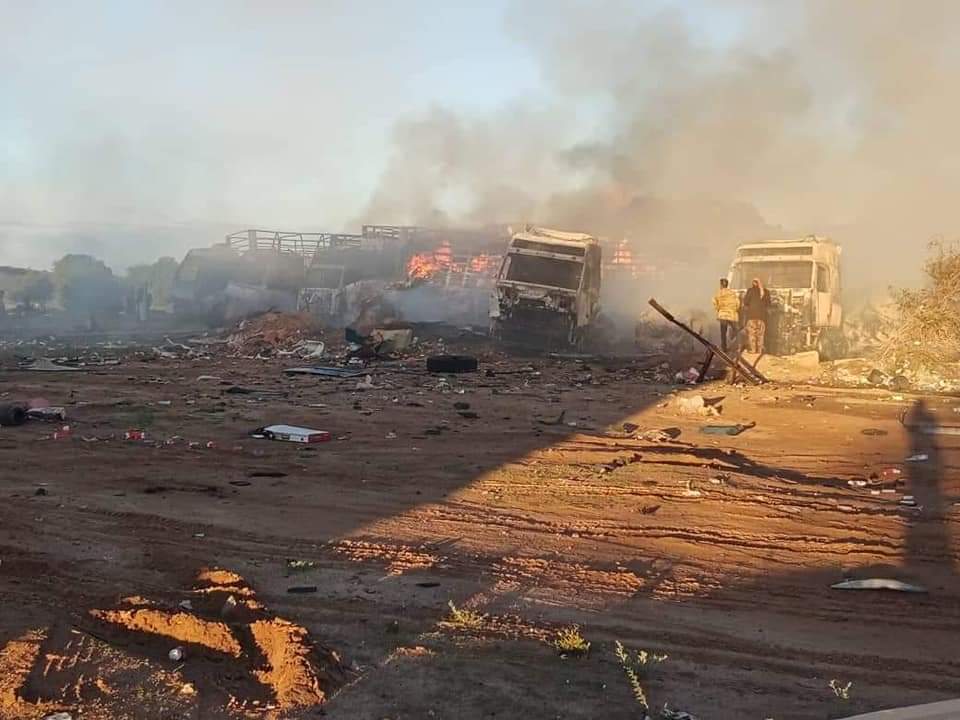 شاهد الفيديو المسرب لقصف الطيران الإماراتي قوات عيدروس في وادي عومران التابع لأبين