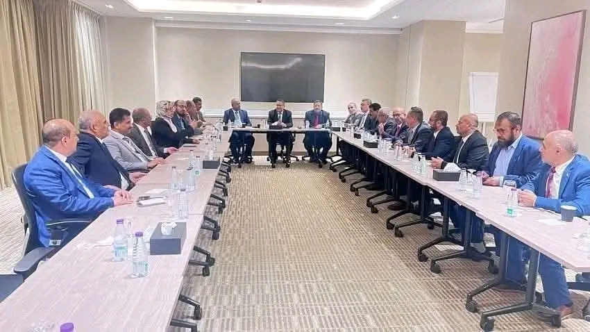 خلافات واسعة داخل أكبر تكتل سياسي في اليمن مع استلام بريطانيا ملف عدن