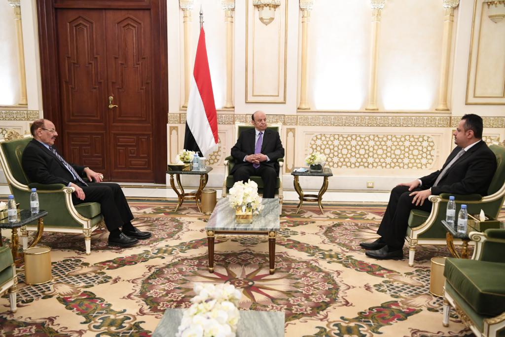  الرئيس هادي يؤكد اهمية الاستقرار الاقتصادي لذي بدوره سيعزز الجهود على المستوى الامني والاستقرار المجتمعي 