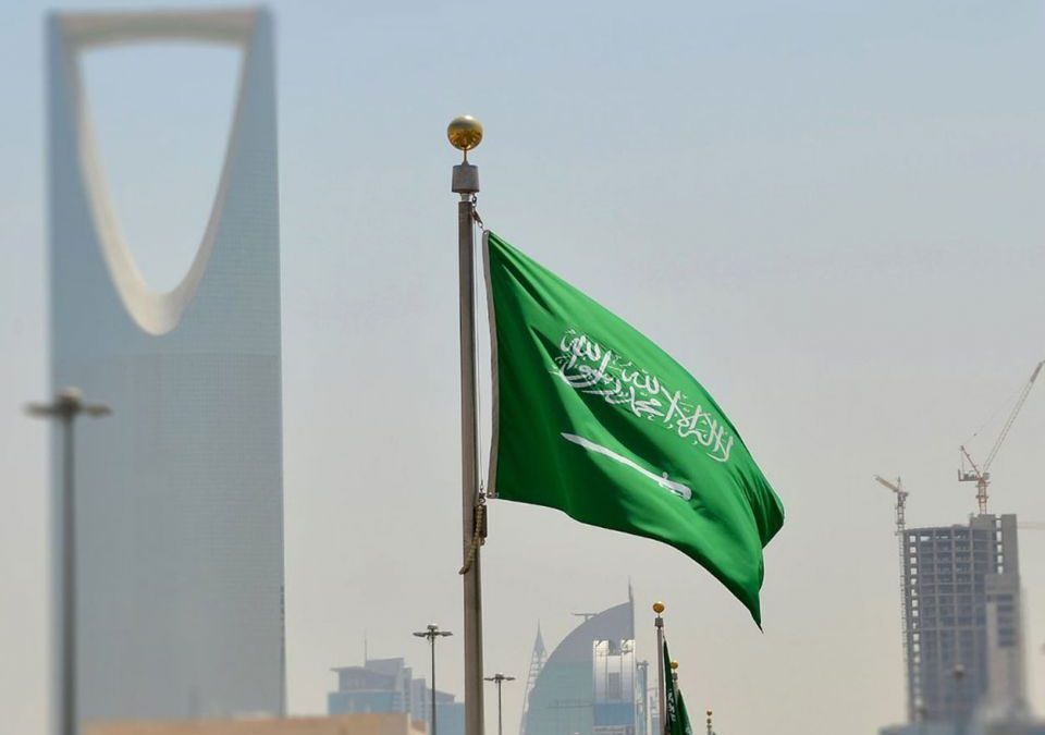 المملكة توجه ضربة موجعة للكفيل السعودي .. وتعمل تسهيلات لم يحلم بها المقيمون من قبل (تفاصيل)