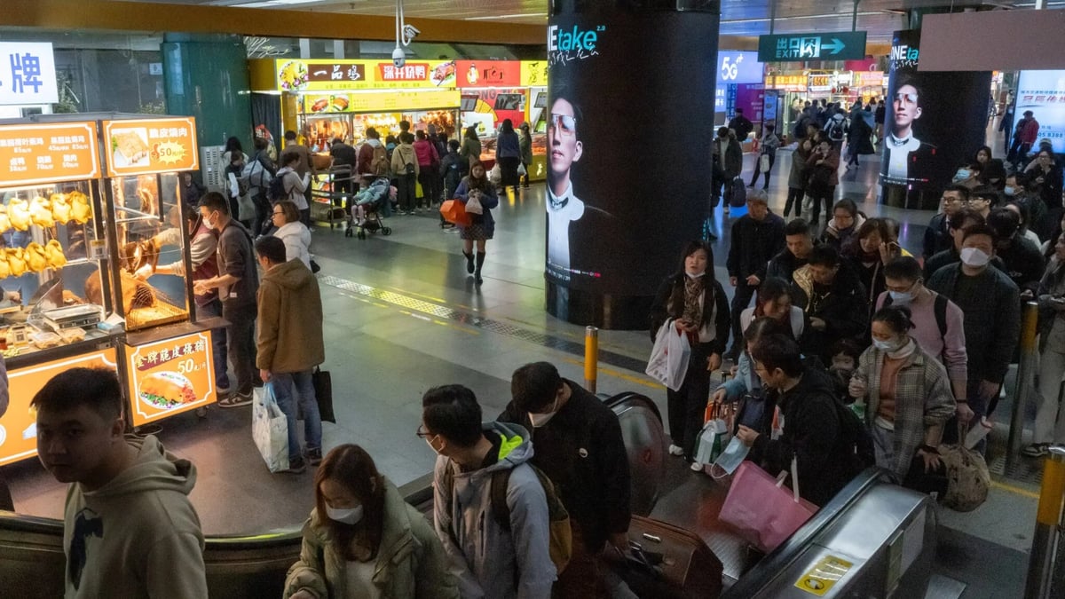 غلاء الأسعار يدفع سكان هونغ كونغ إلى "شنجن" الصينية للتبضع