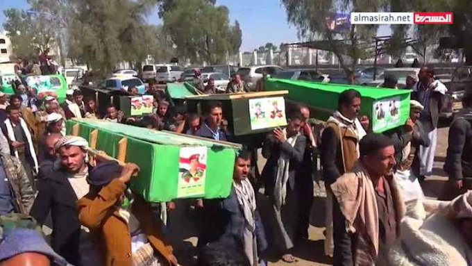 معظمهم ينتحلون صفة ضباط..ميليشيا الحوثي تعترف بمصرع العشرات  مقاتليها! 