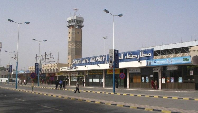 هكذا كان اول رد حكومي على اعادة افتتاح مطار صنعاء