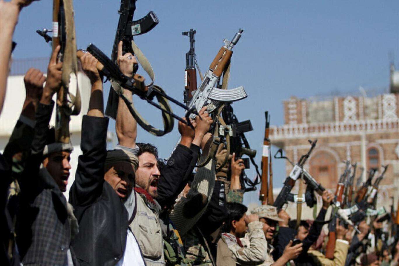 انفجار الوضع عسكرياً بين القبائل والحوثيين في هذه المحافظة 