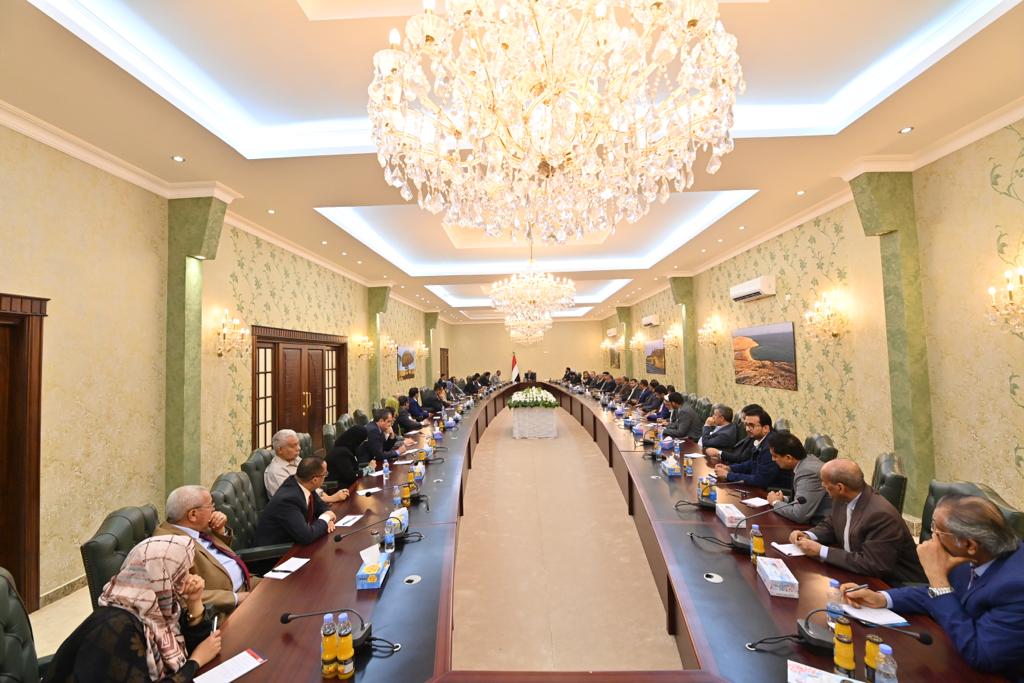 تفاصيل اول اجتماع لمجلس القيادة الرئاسي مع هيئة التشاور والمصالحة