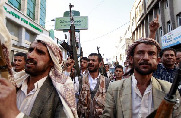 شاهد الحوثي يستنسخ التجربة الإيرانية في مراقبة السكان