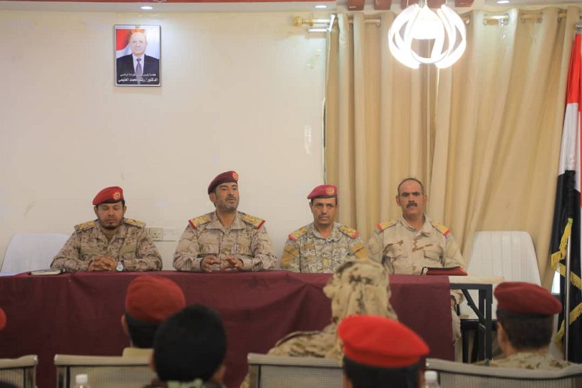 بن عزيز يناقش مع قيادة المنطقة السادسة المستجدات الميدانية