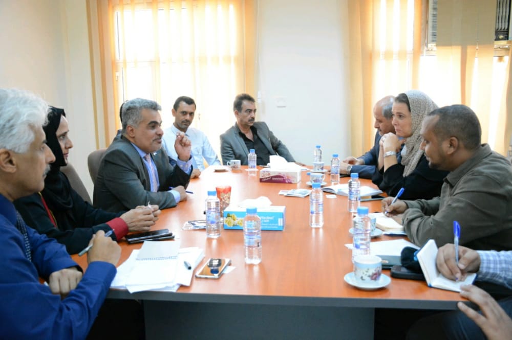 نائب وزير التخطيط يبحث مع وفد أوروبي تنفيذ المزيد من المشاريع التنموية والإنسانية