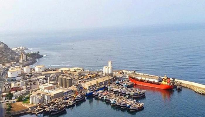 بالطيران المسير .. الحوثيون يستهدفون ميناء الضبة في حضرموت
