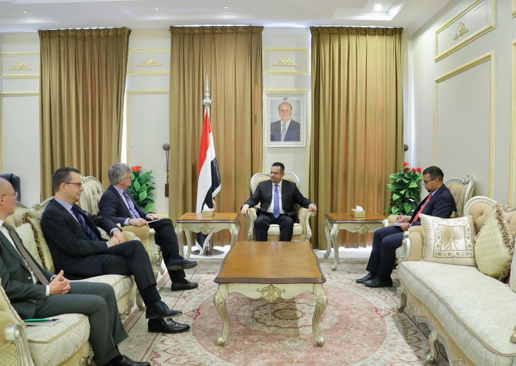 معين عبدالملك يلتقي  المبعوث السويدي الخاص إلى اليمن