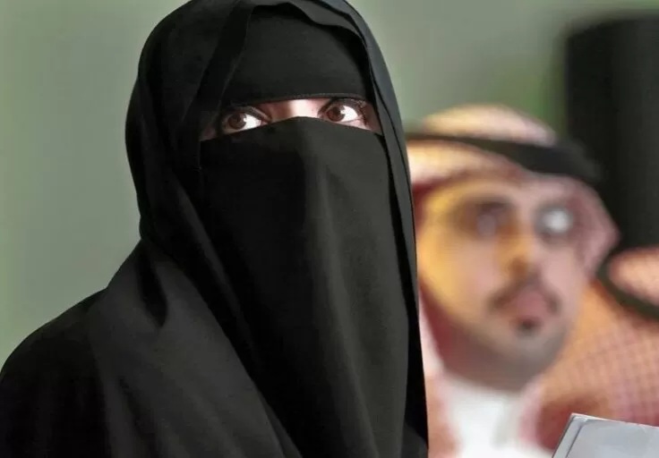 في حادثة غير مسبوقة .. سعودي يطلق زوجته لسبب غريب ومفاجئ (تفاصيل)