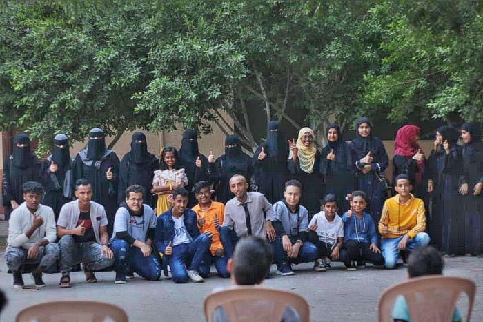 بحجج واهية.. مليشيا الحوثي تغلق معهداً لتعليم اللغات في العاصمة صنعاء!