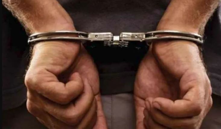 السلطات الأمنية في الضالع تلقي القبض على متهم بإطلاق النار على محلات لرجل اعمال 