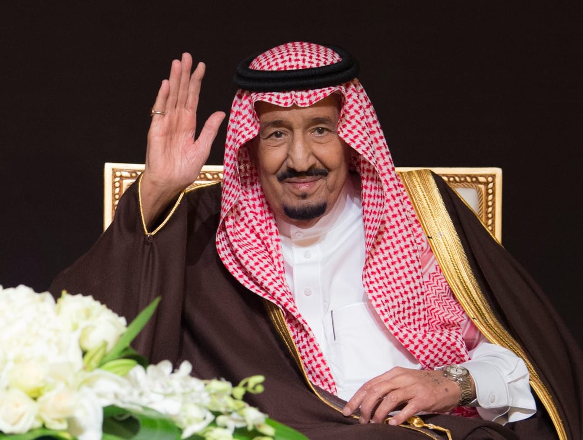 عاجل: الملك سلمان يعلن يوم غد الأربعاء إجازة بمناسبة فوز المنتخب السعودي في كأس العالم