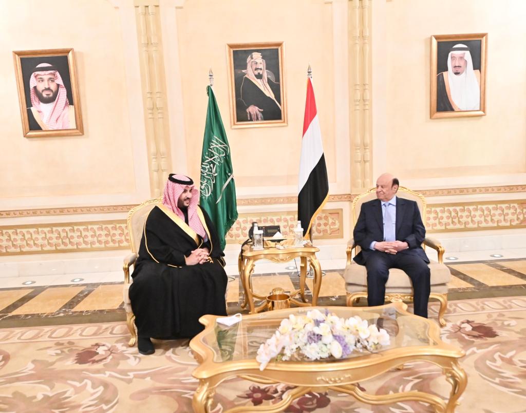 فخامة الرئيس هادي يستقبل نائب وزير الدفاع السعودي   
