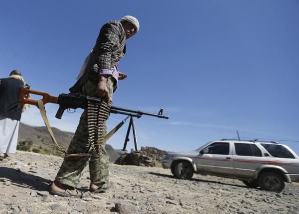القوات العسكرية تكبد مليشيات الحوثي خسائر بشرية ومادية كبيرة في جبهة ثره