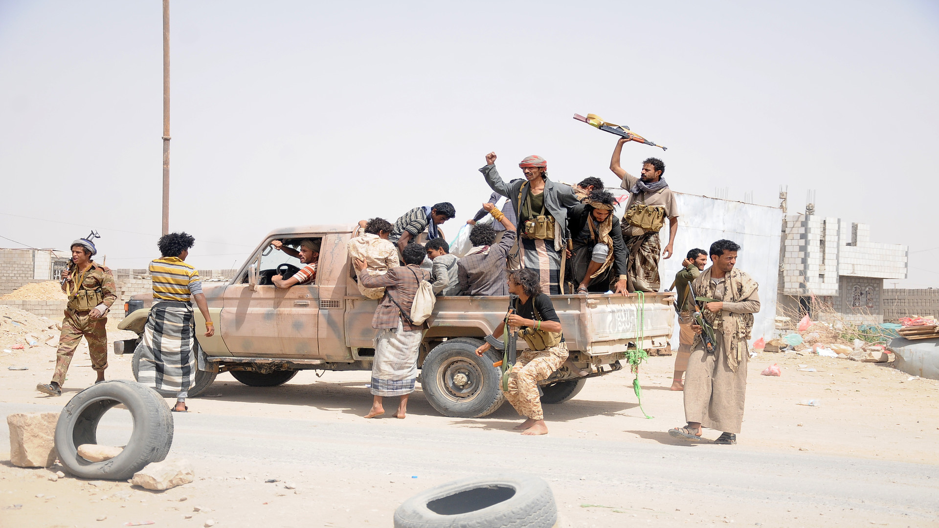مليشيا الحوثي تفرض حصاراً خانقا على احدى قبائل الجوف