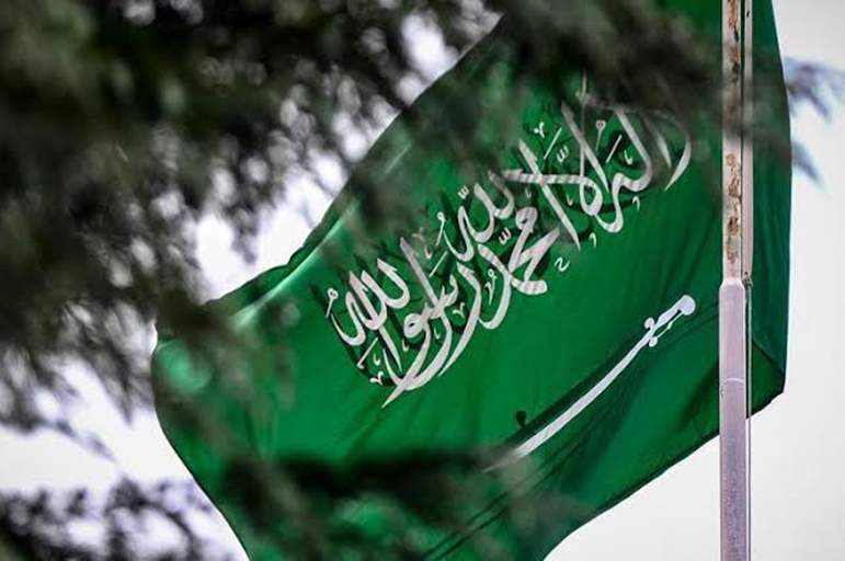 عاجل : السعودية تستفيق على قرار تاريخي غير مسبوق بشأن رواتب الموظفين 