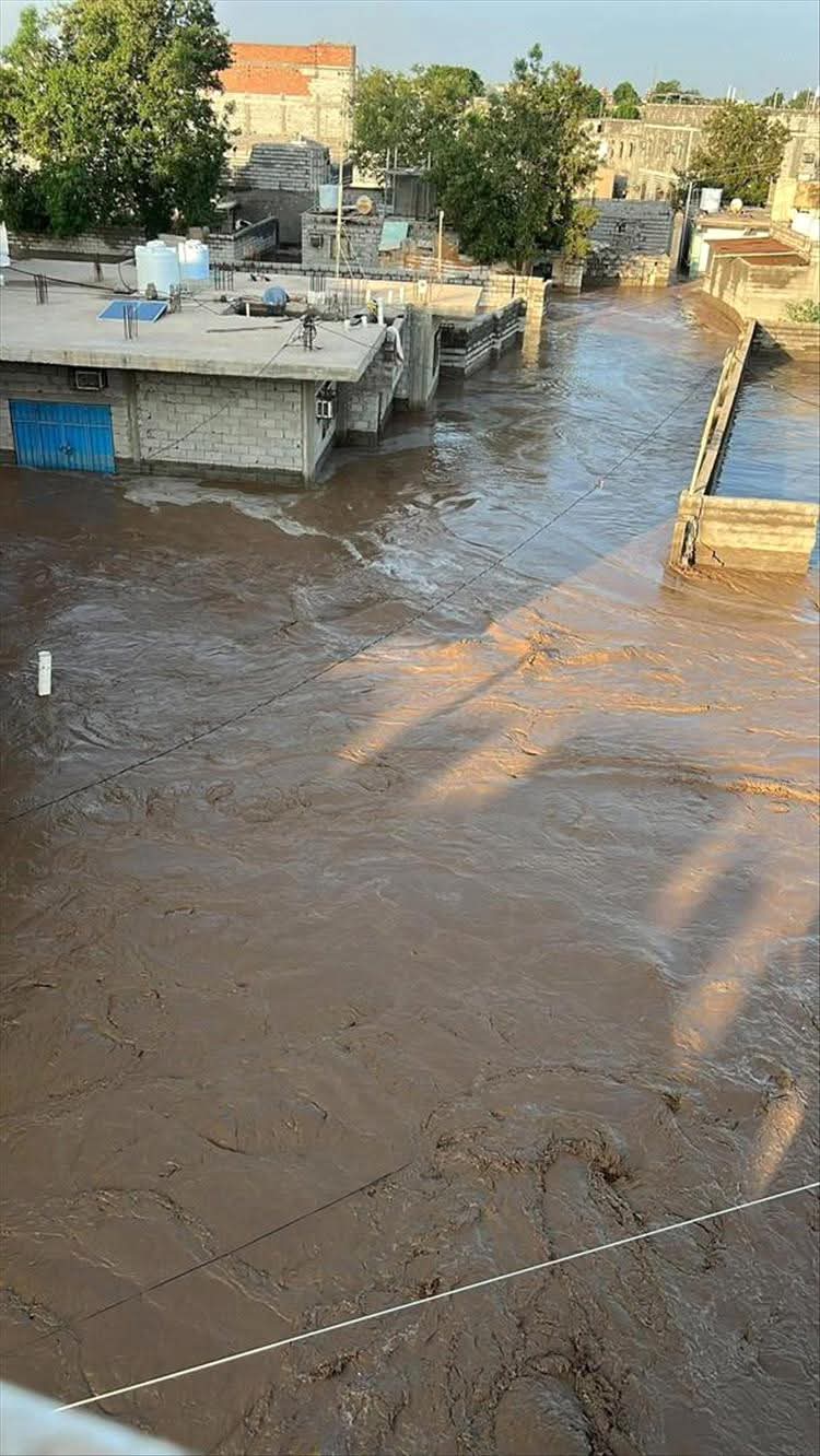 سيول قادمة من محافظة لحج إلى عدن تثير مخاوف المواطنين في الحسوة