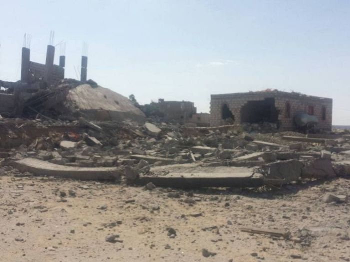 صنعاء.. مليشيا الحوثي تنسف وتفجّر وتحرق عدد من منازل المواطنين في نهم
