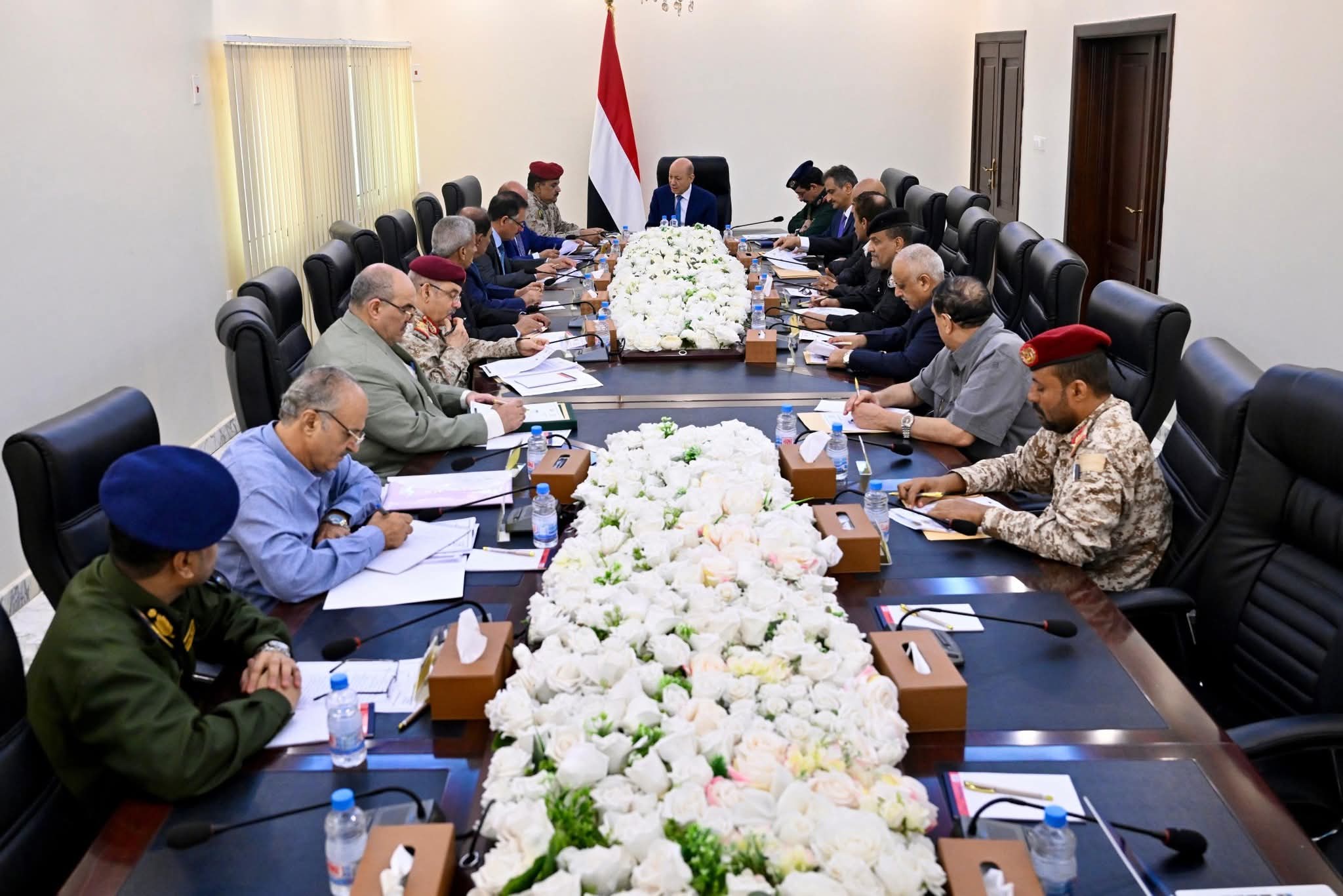 الرئيس العليمي يعقد إجتماعا عاجلا يعقد باللجنة الأمنية العليا ورؤساء السلطات المحلية