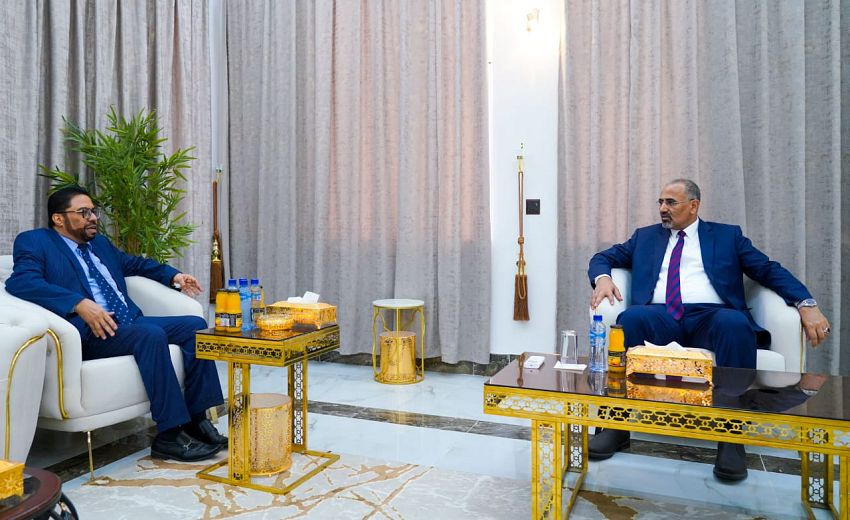 الوزير بن مبارك يبحث مع السفير الامريكي تطورات الاوضاع في اليمن