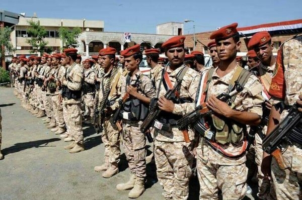 محور تعز يكشف عن أزمة حادة تهدد الجيش اليمني