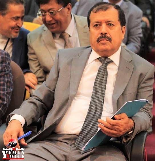 الحميري يشيد بجهود الأمن في تعز ويدعو لاستمرار الحملة حتى ضبط كافة المطلوبين