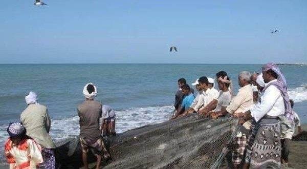 في حادثة مروعة .. وفاة وإصابة ثلاثة صيادين غرقا بالبحر قبالة سواحل الحديدة