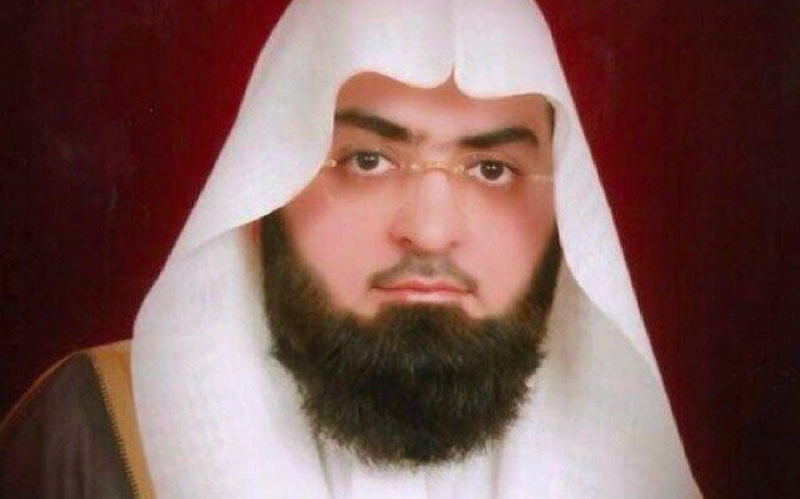 بعد صراع من المرض ..وفاة إمام المسجد النبوي السابق ومسجد القبلتين (الاسم والصورة)