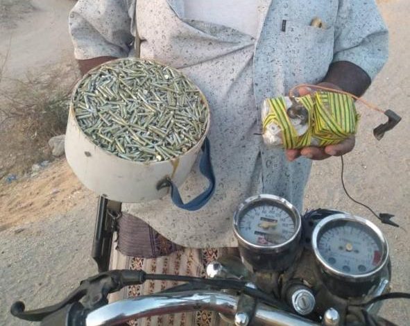 بجانب طريق رئيسي بهذا المحافظة.. قوات الحزام الامني تفكك عبوة ناسفة مزروعة! 