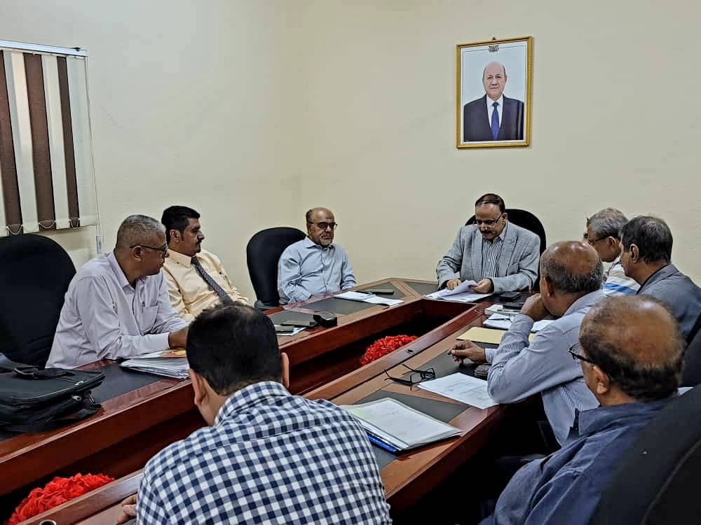 عبدالسلام حُميد يناقش متطلبات مطار عدن الدولي من الاجهزة والمعدات