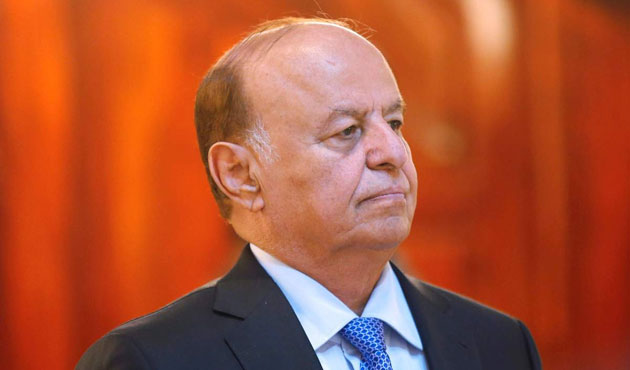 تفاصيل المكالمة الهاتفية بين الرئيس هادي بوزير الدفاع ورئيس الاركان ومحافظ مأرب