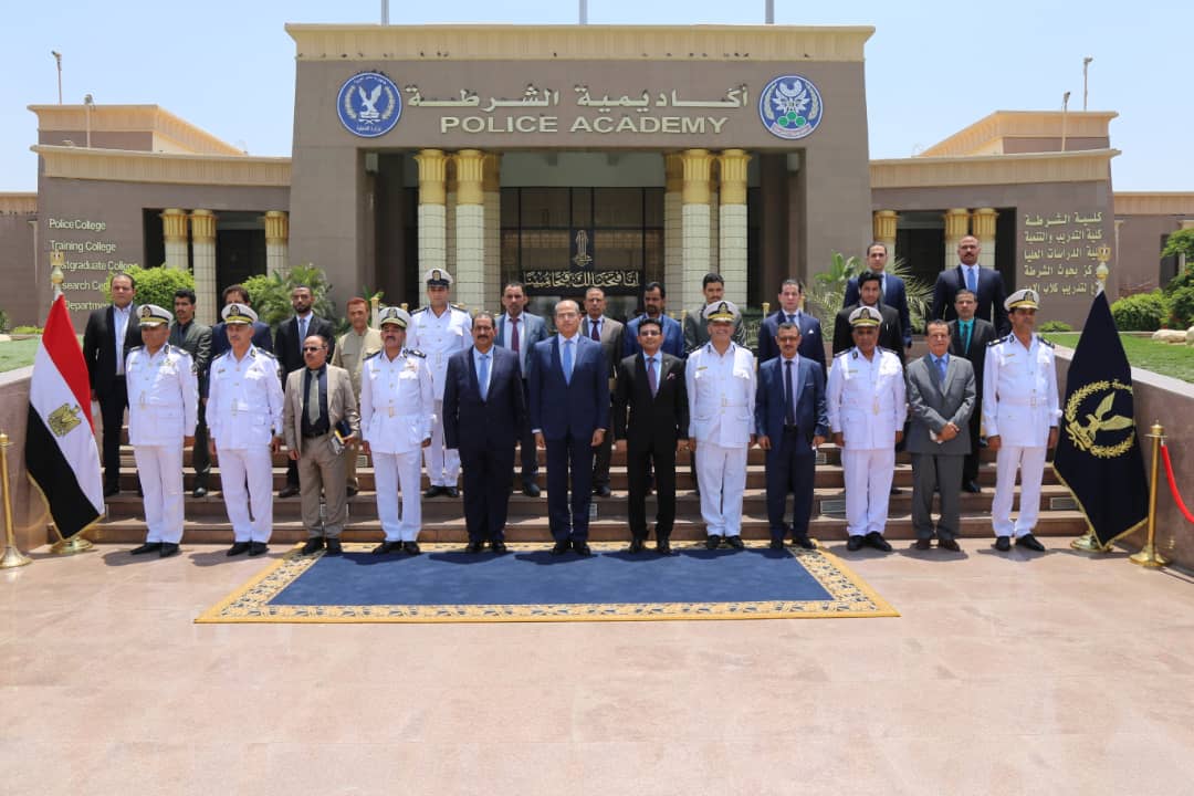 خلال زيارته لأكاديمية الشرطة المصرية .. الوزير حيدان يلتقي بالطلبة اليمنيين المبتعثين (تفاصيل اكثر)