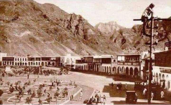 شاهد صورة لأول عمود كهرباء في جزيرة العرب في مدينة يمنية شهيرة 